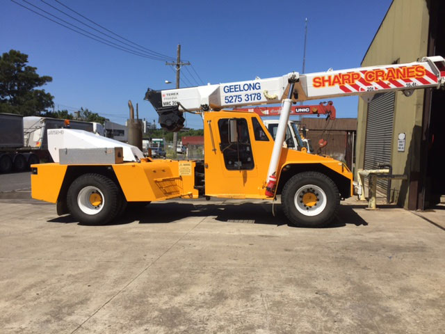 Crane truck hire